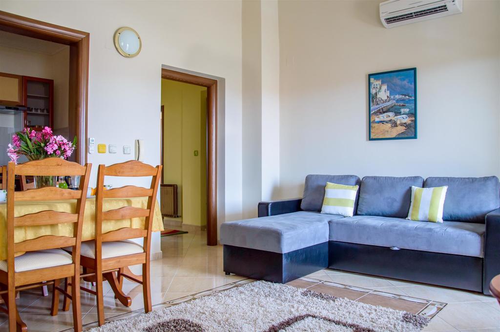 Apartment Roko 乌马格 外观 照片